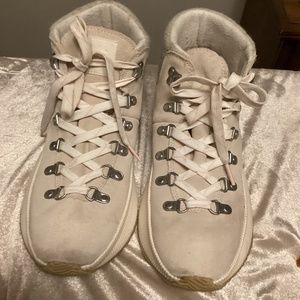 SOREL. out and about 111 conquest water proof boots Sz 9